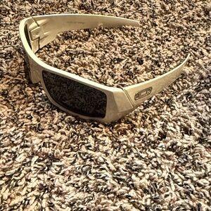 Oakley Style Tan Wraparound Sunglasses with Dark Lenses